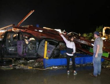 Ανεμοστρόβιλοι «χτύπησαν» τις ΗΠΑ - Πέντε νεκροί και 55 τραυματίες (φωτό, βίντεο)